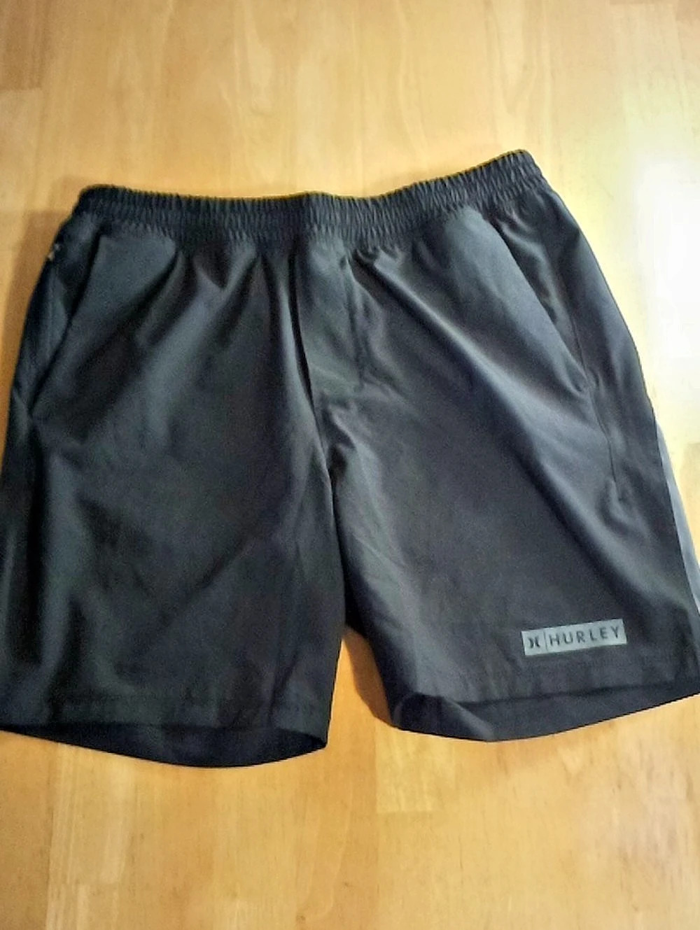 Hurley Men'Small Athletic Shorts in Black Size Small Like New